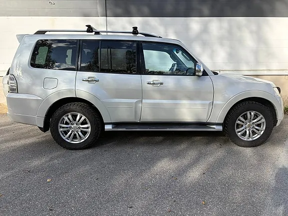 Mitsubishi Pajero 2014 photo 5