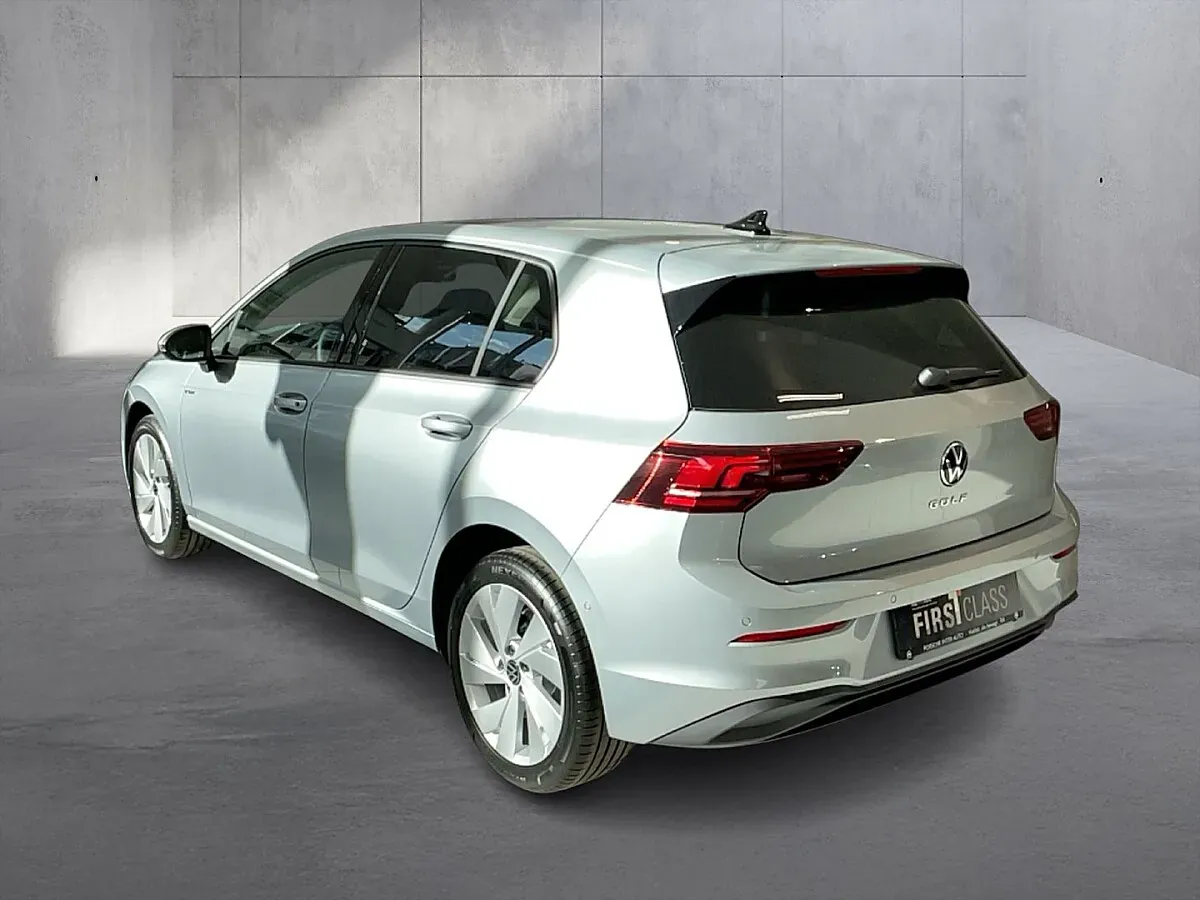 Volkswagen Golf 2026 photo 3
