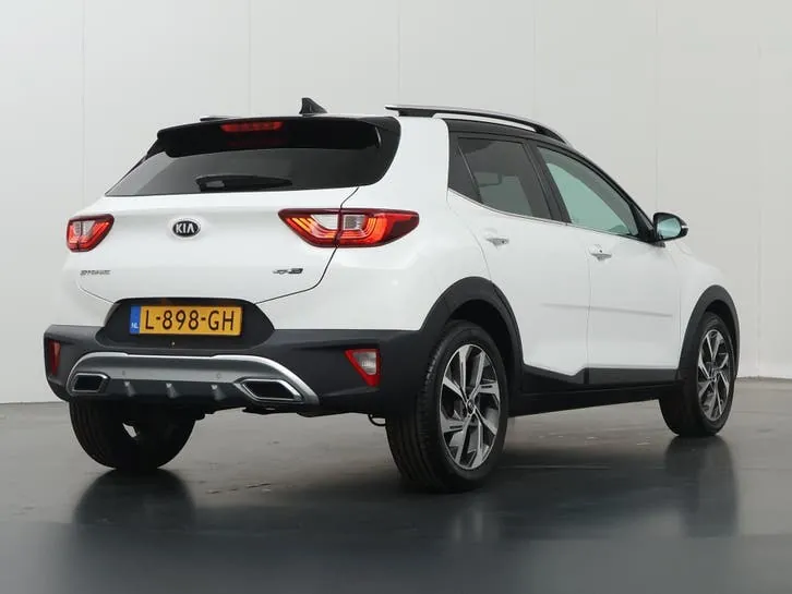 Kia Stonic 2021 photo 2