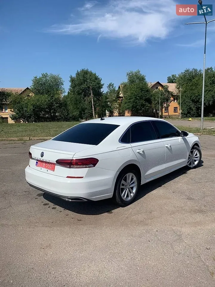 Volkswagen Passat 2019 photo 5