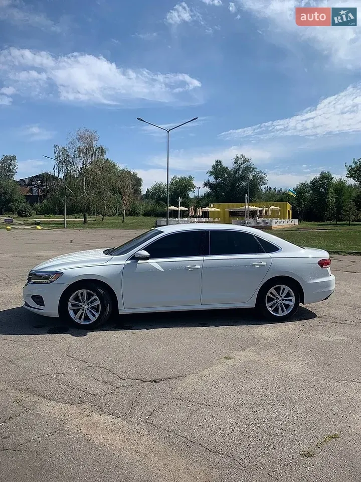 Volkswagen Passat 2019 photo 4