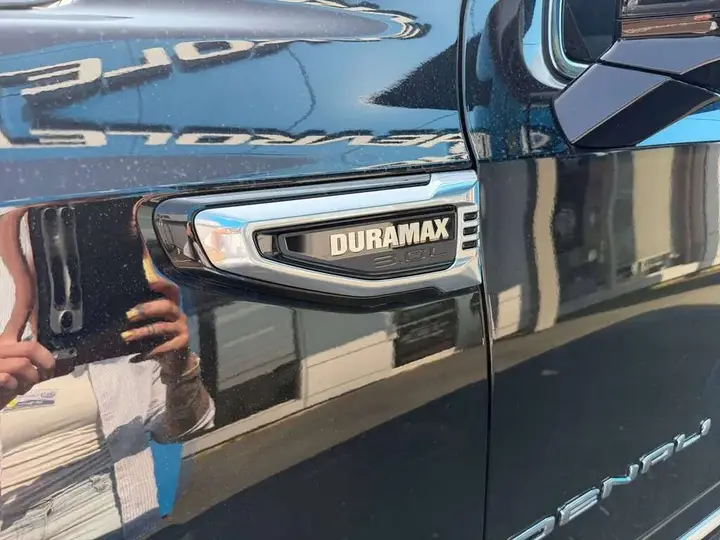 GMC Yukon 2026 photo 3