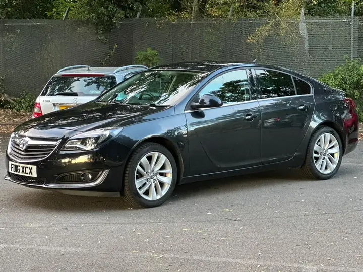 Vauxhall Insignia 2016 photo 3