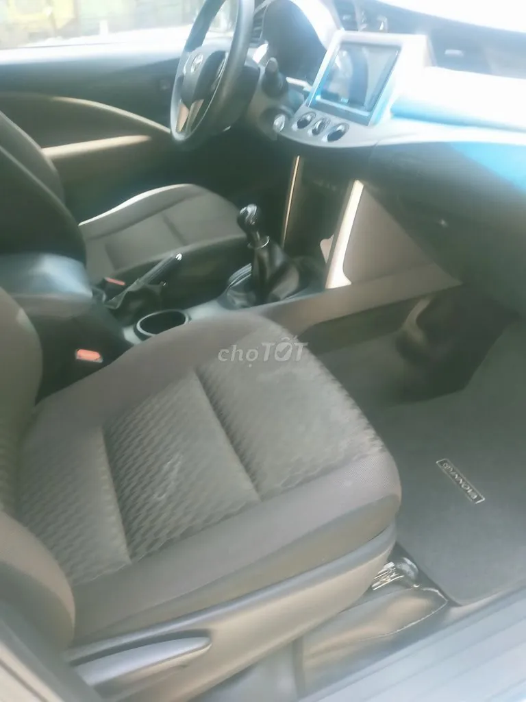 Toyota Innova 2022 photo 3