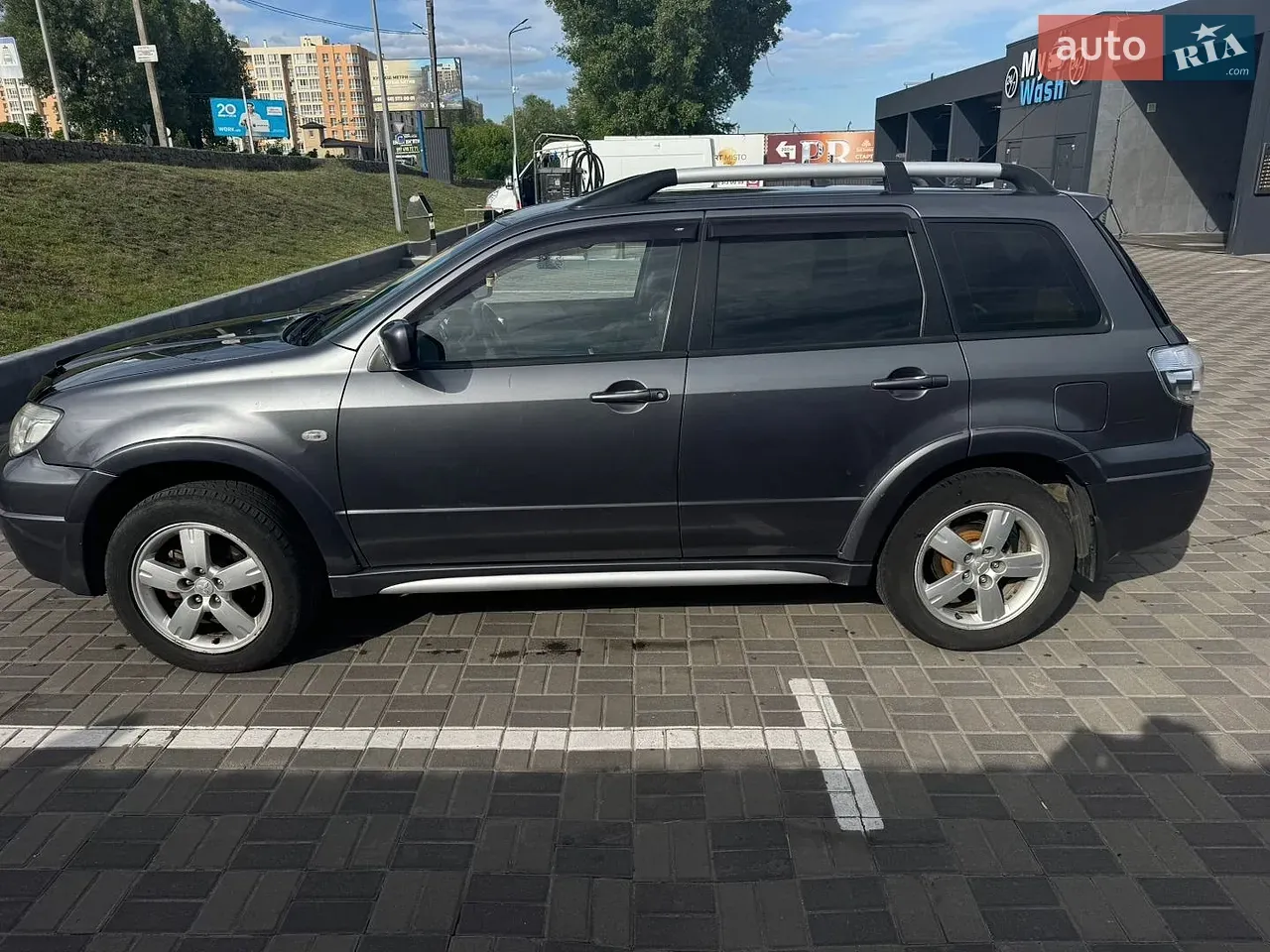 Mitsubishi Outlander 2008 photo 2