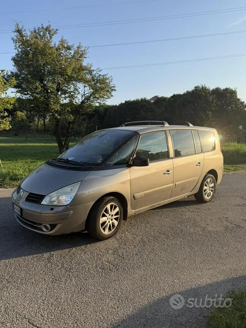 Renault Espace 2010 photo 2