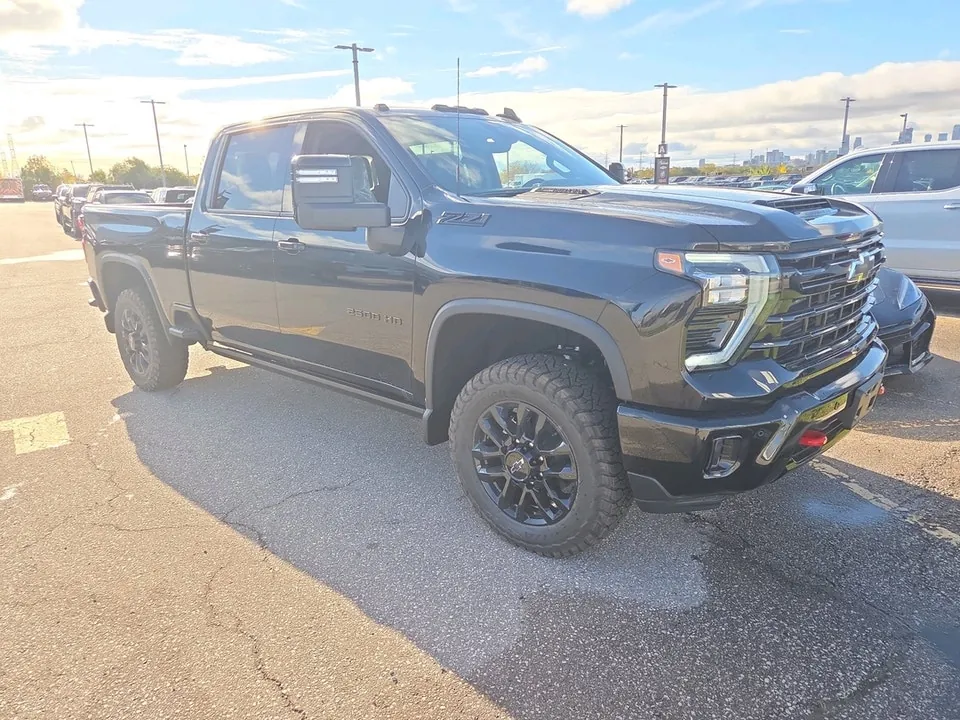 Chevrolet Silverado 2500Hd 2026 photo 3
