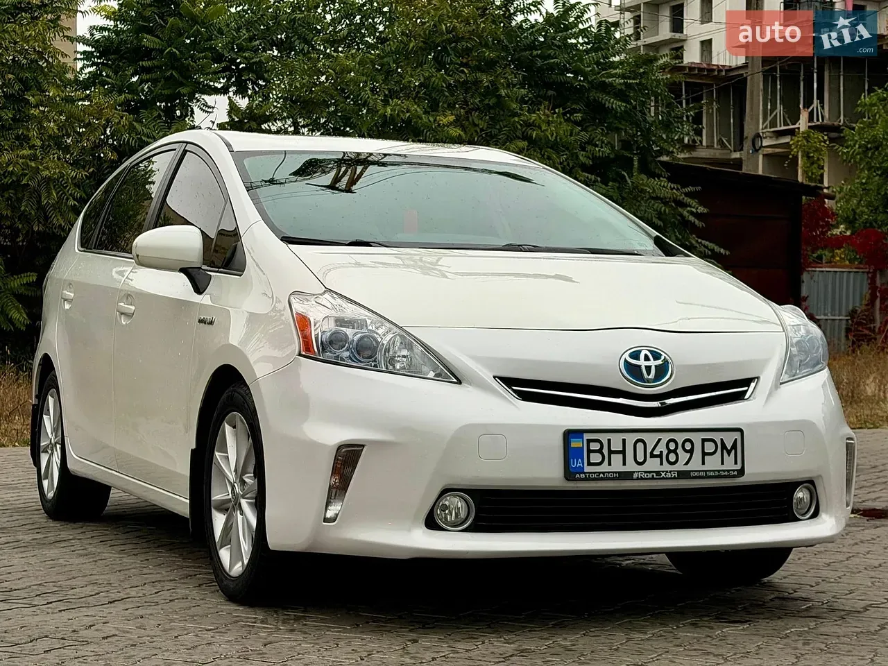 Toyota Prius V 2013 photo 3