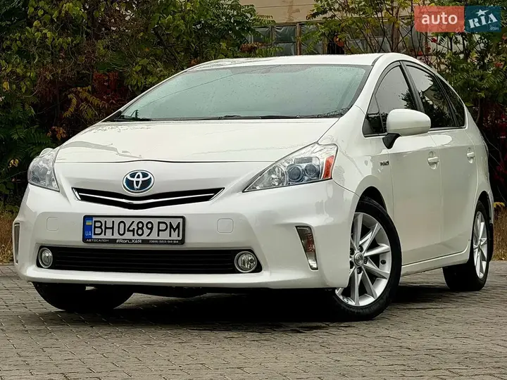 Toyota Prius V