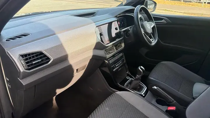 Volkswagen T-Cross 2023 photo 2