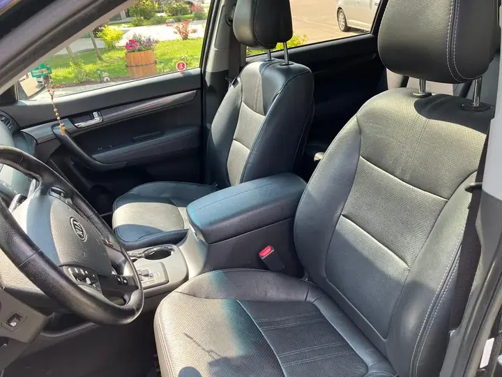 Kia Sorento 2012 photo 3