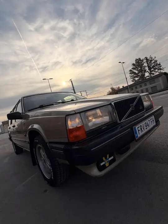 Volvo Serie 700 1989 photo 2