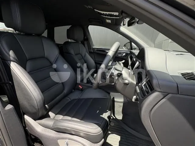 Porsche Macan 2025 photo 4