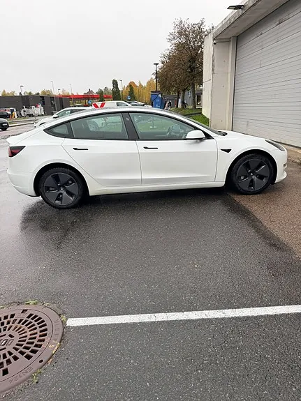 Tesla Model 3 2022 photo 5