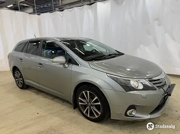 Toyota Avensis 2012 photo 3