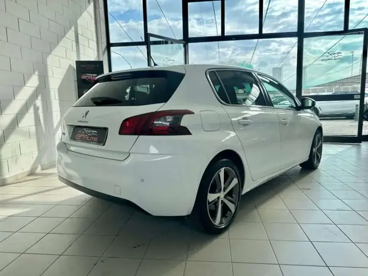 Peugeot 308 2018 photo 4