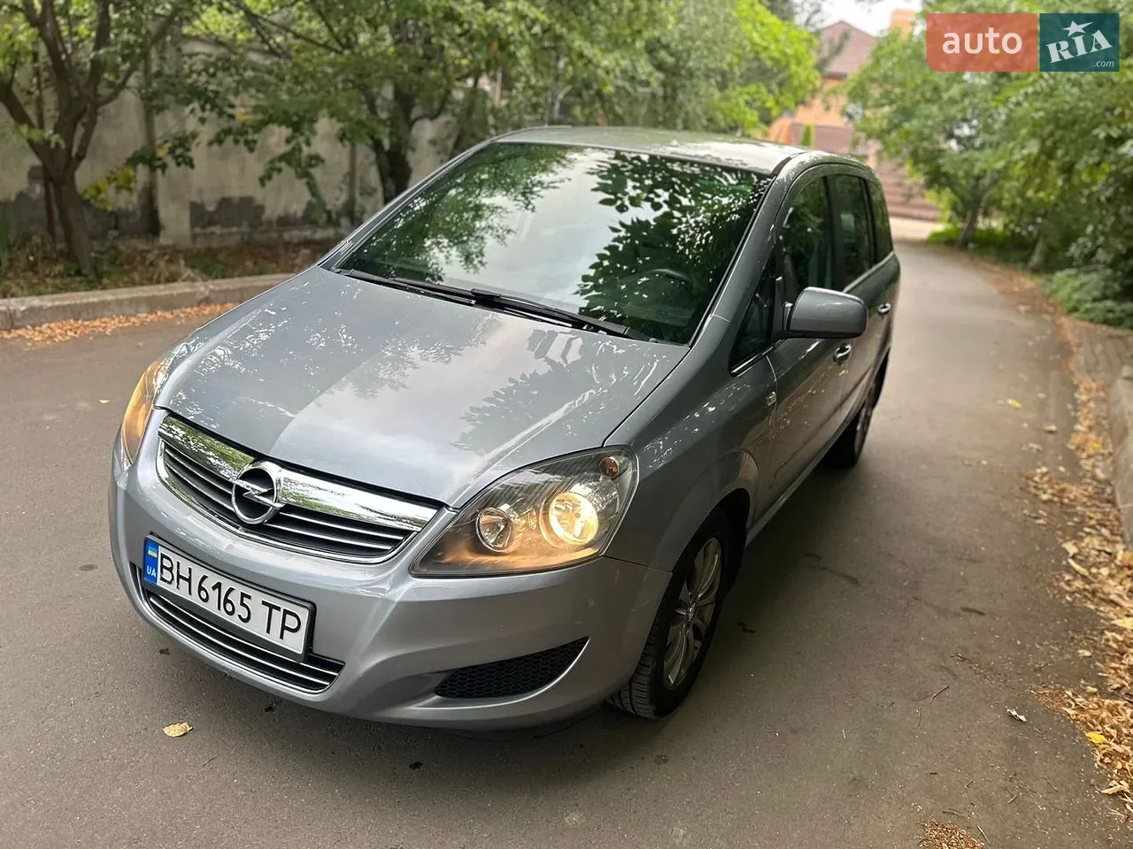 Opel Zafira 2010 photo 3