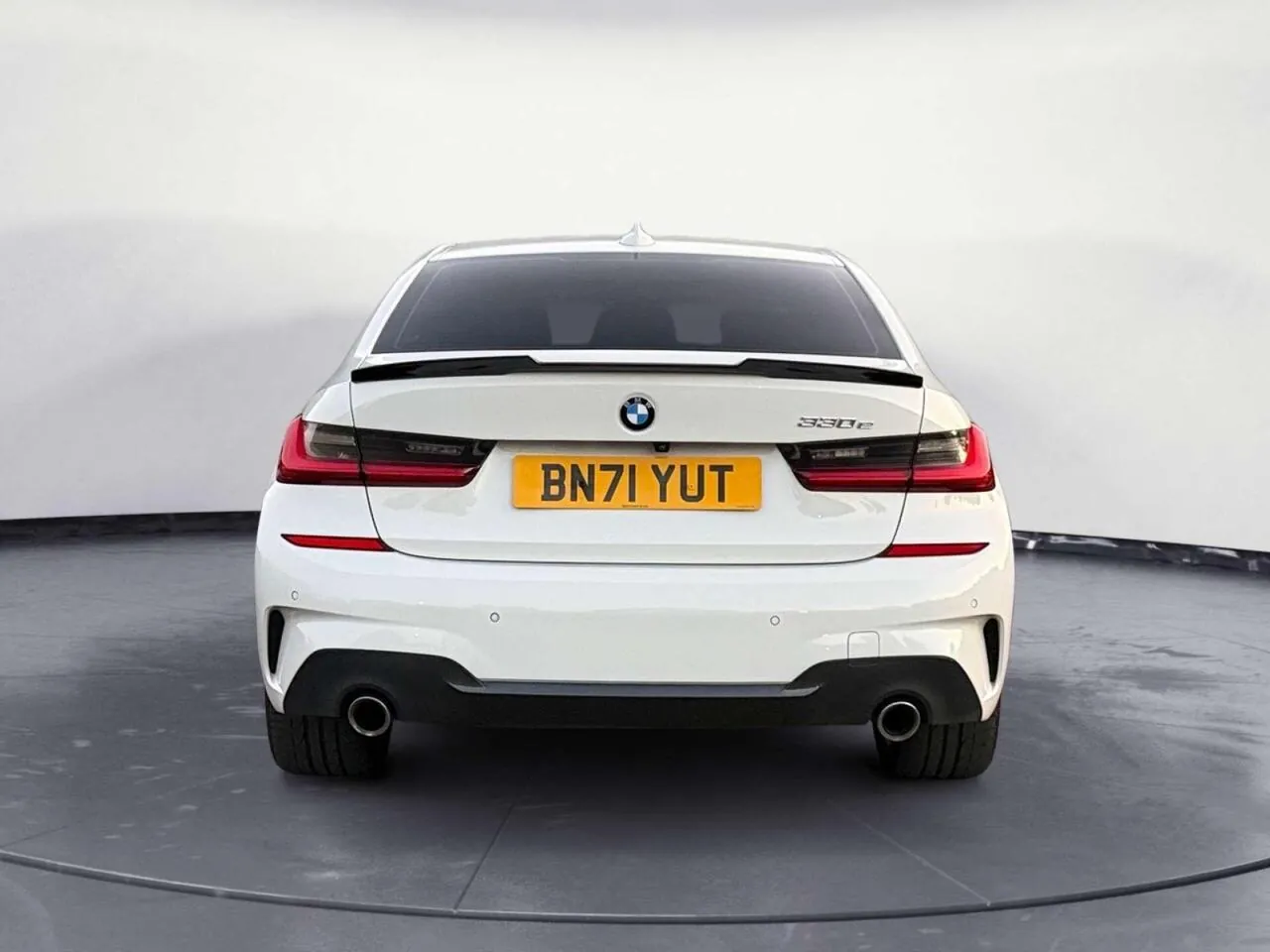 BMW 3 Series 2021 photo 4