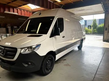 Mercedes-Benz Sprinter 2026 photo 2