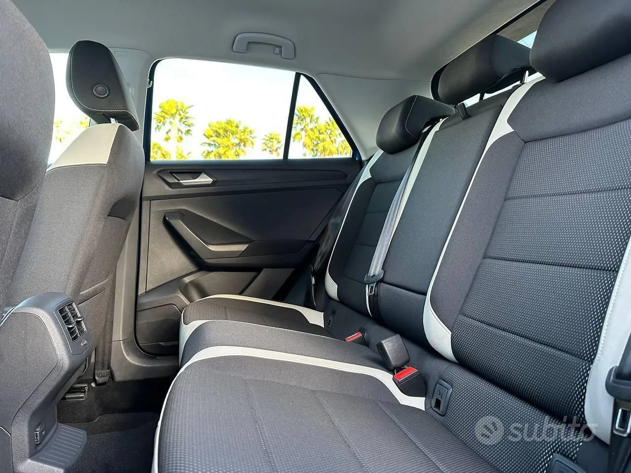 Volkswagen T-Roc 2019 photo 4