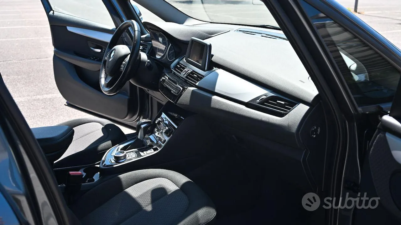 BMW Active Tourer 2017 photo 2