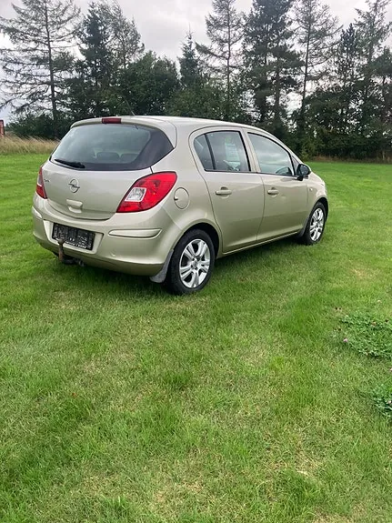 Opel Corsa 2009 photo 3