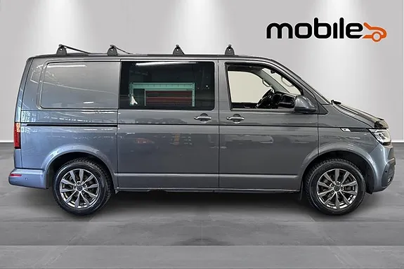 Volkswagen Transporter 2022 photo 2