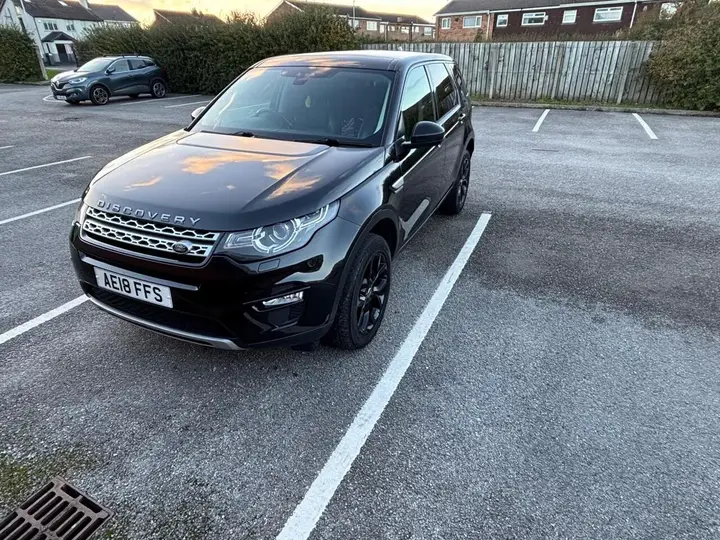 Land Rover Discovery Sport 2019 photo 2