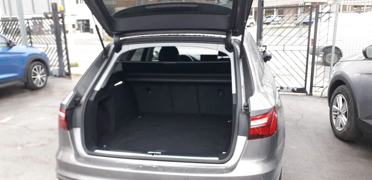 Audi A4 Avant 2020 photo 3
