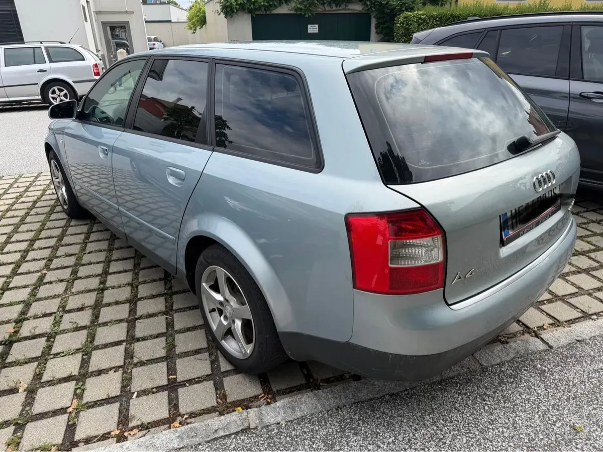 Audi A4 2004 photo 3