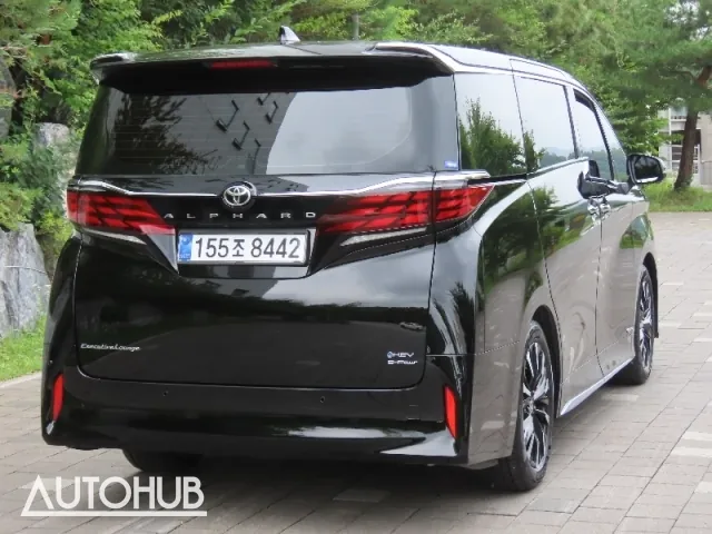 Toyota Alphard 2025 photo 3