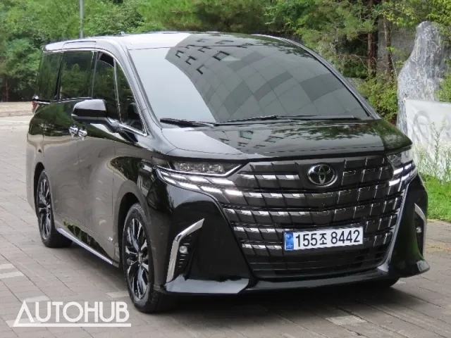 Toyota Alphard 2025 photo 2
