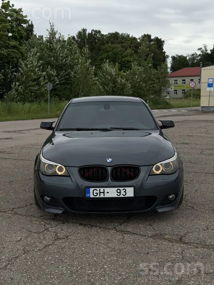 BMW 525D 2009 photo 2