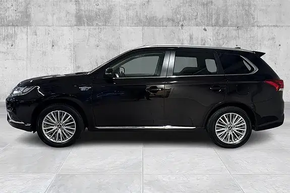 Mitsubishi Outlander 2020 photo 2