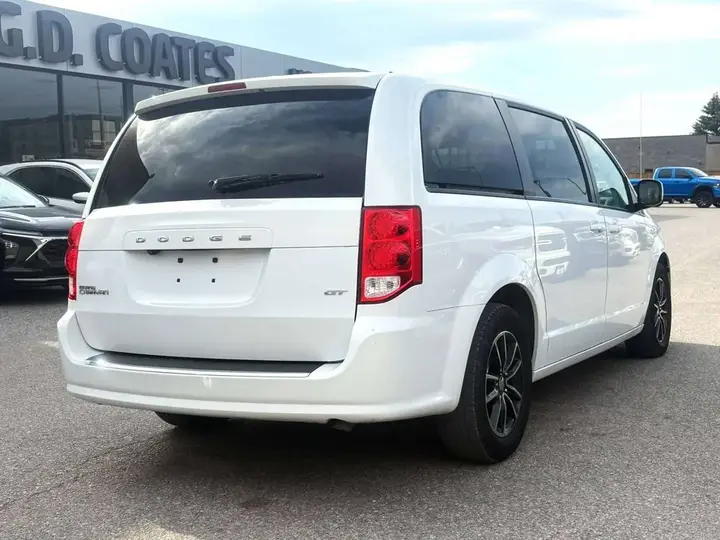 Dodge Grand Caravan 2018 photo 4