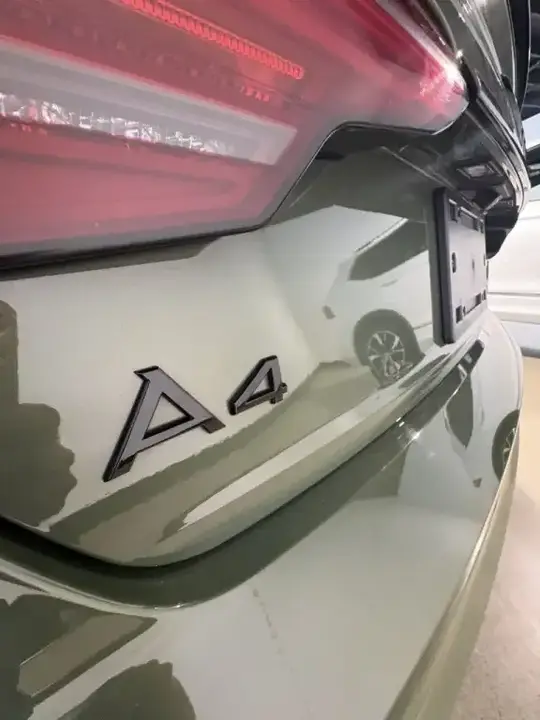Audi A4 2023 photo 4
