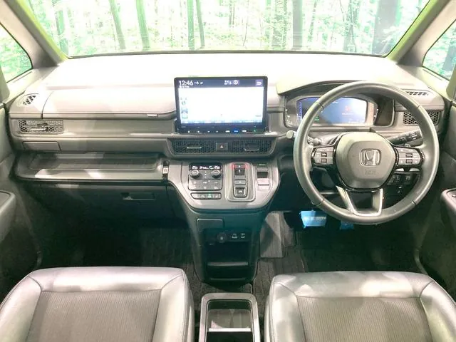 Honda Stepwgn 2023 photo 2