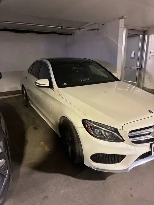 Mercedes-Benz C300 2018 photo 2