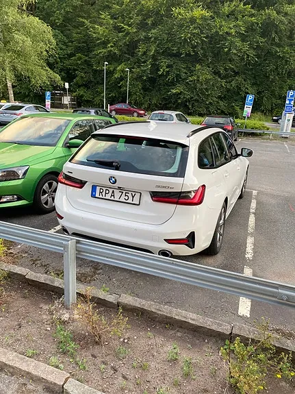 BMW 330E 2021 photo 3