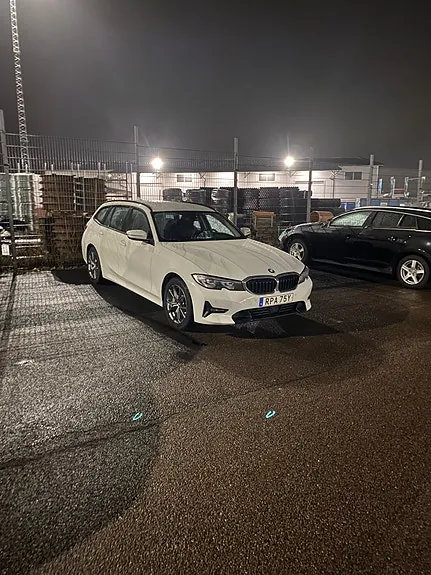 BMW 330E 2021 photo 4