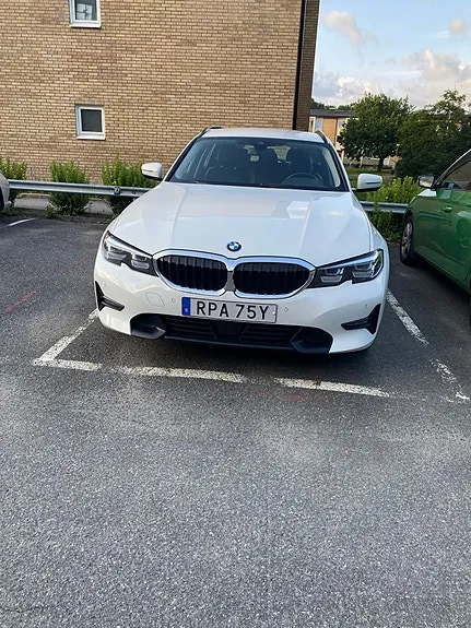 BMW 330E 2021 photo 2