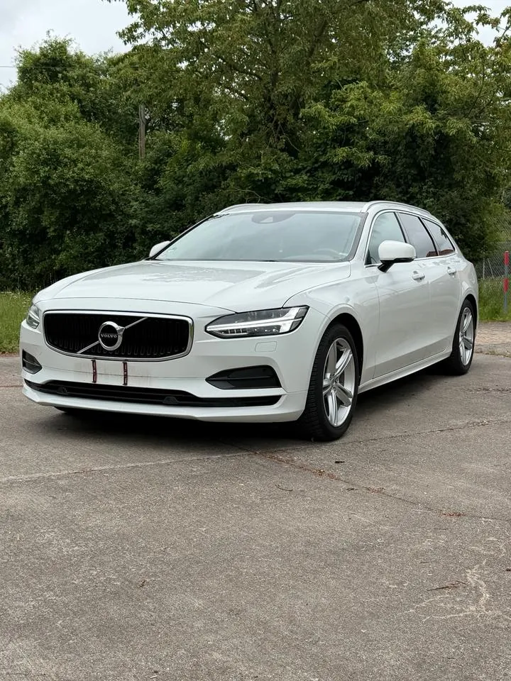 Volvo V 90 Momentum Pro