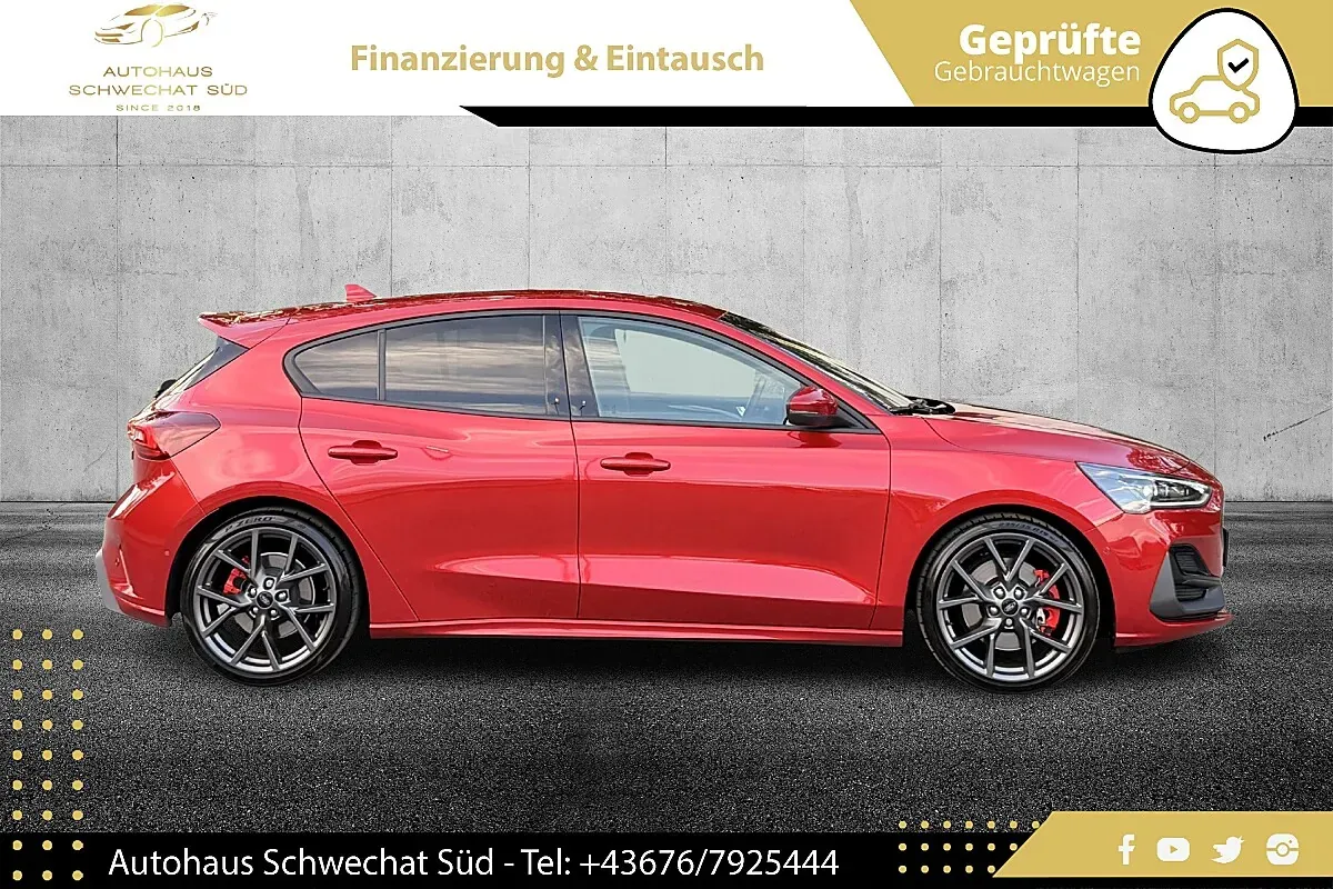 Ford Focus 2023 photo 2