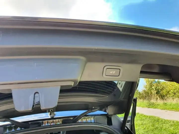 Jaguar F-Pace 2017 photo 2