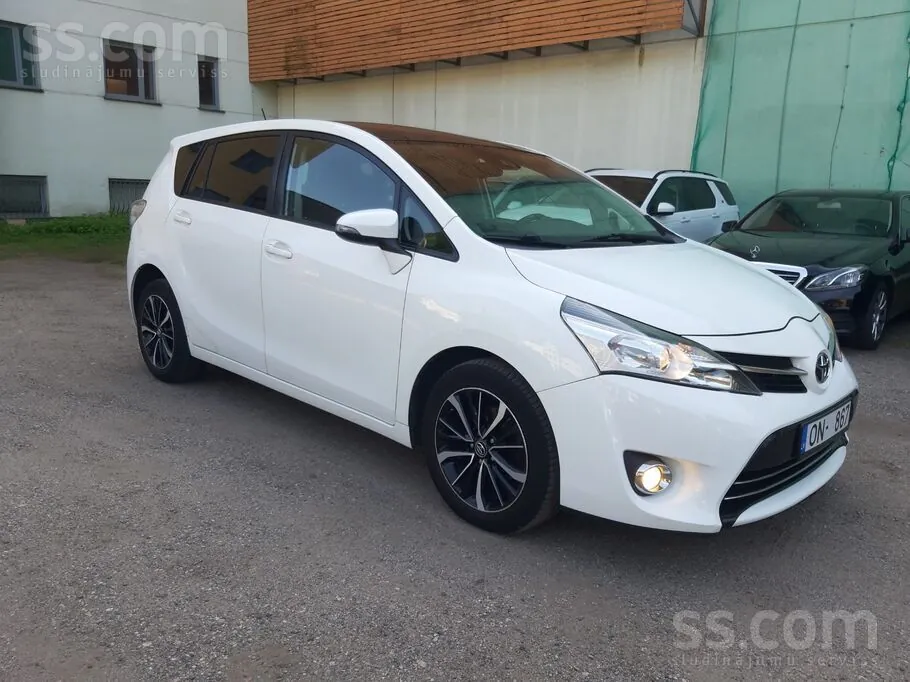 Toyota Verso 2017 photo 4