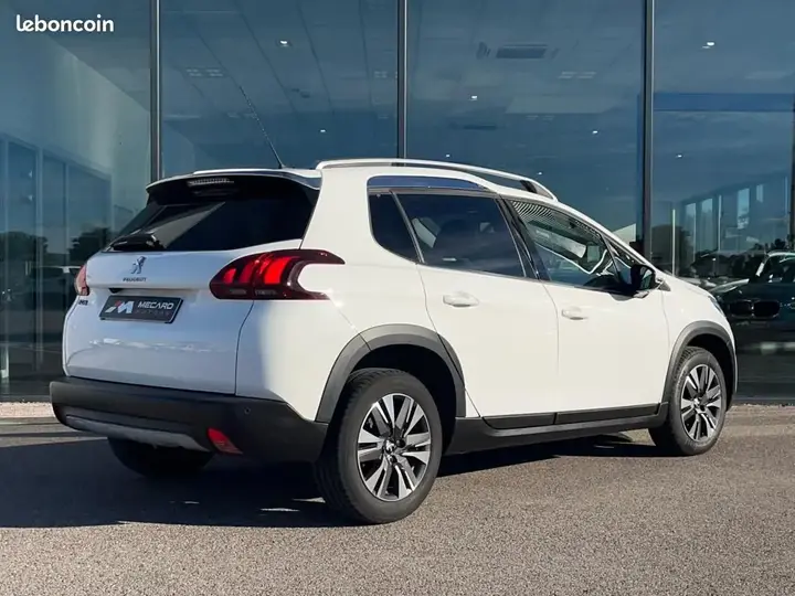 Peugeot 2008 2019 photo 5