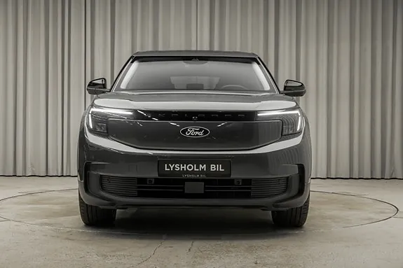 Ford Explorer 2025 photo 2