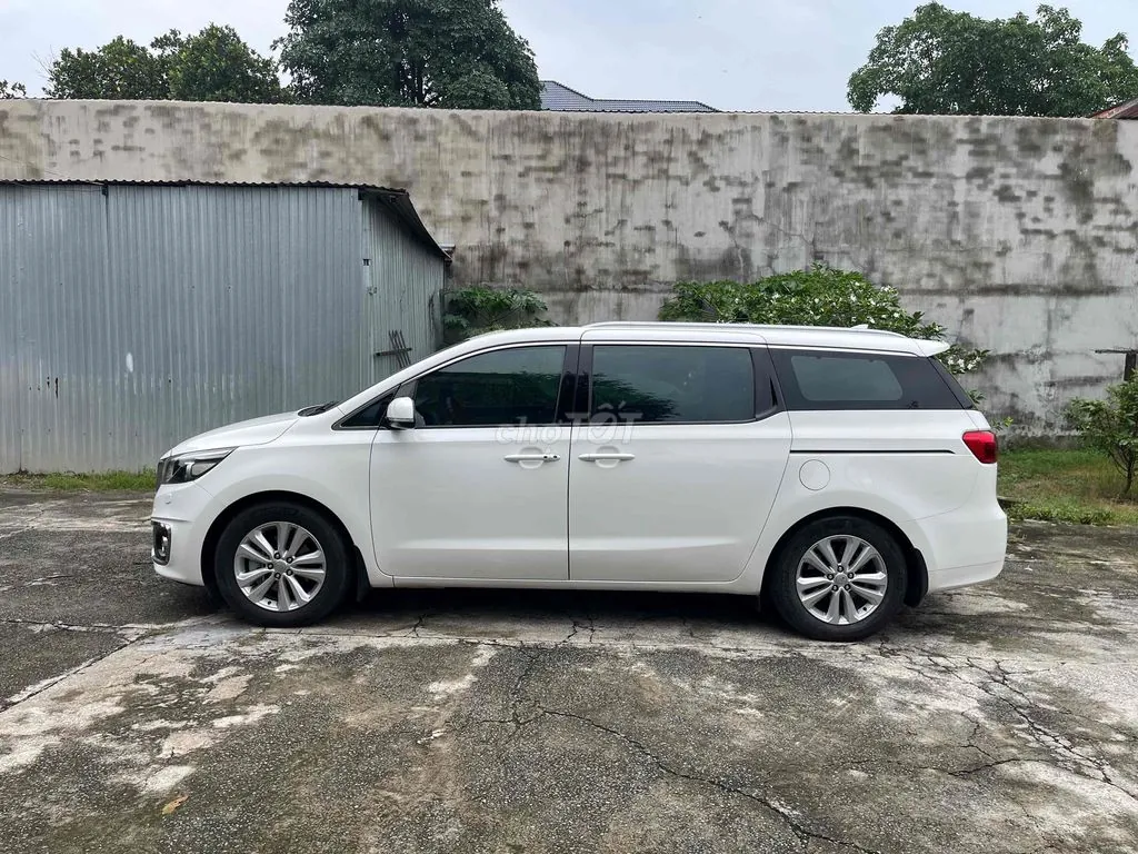 Kia Sedona 2016 photo 5