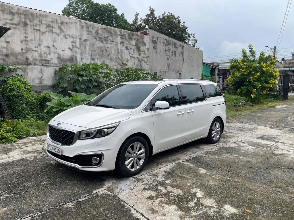Kia Sedona 2016 photo 3