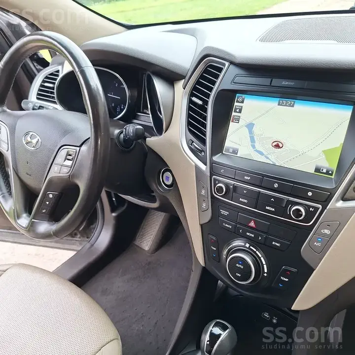 Hyundai Santa Fe 2018 photo 3